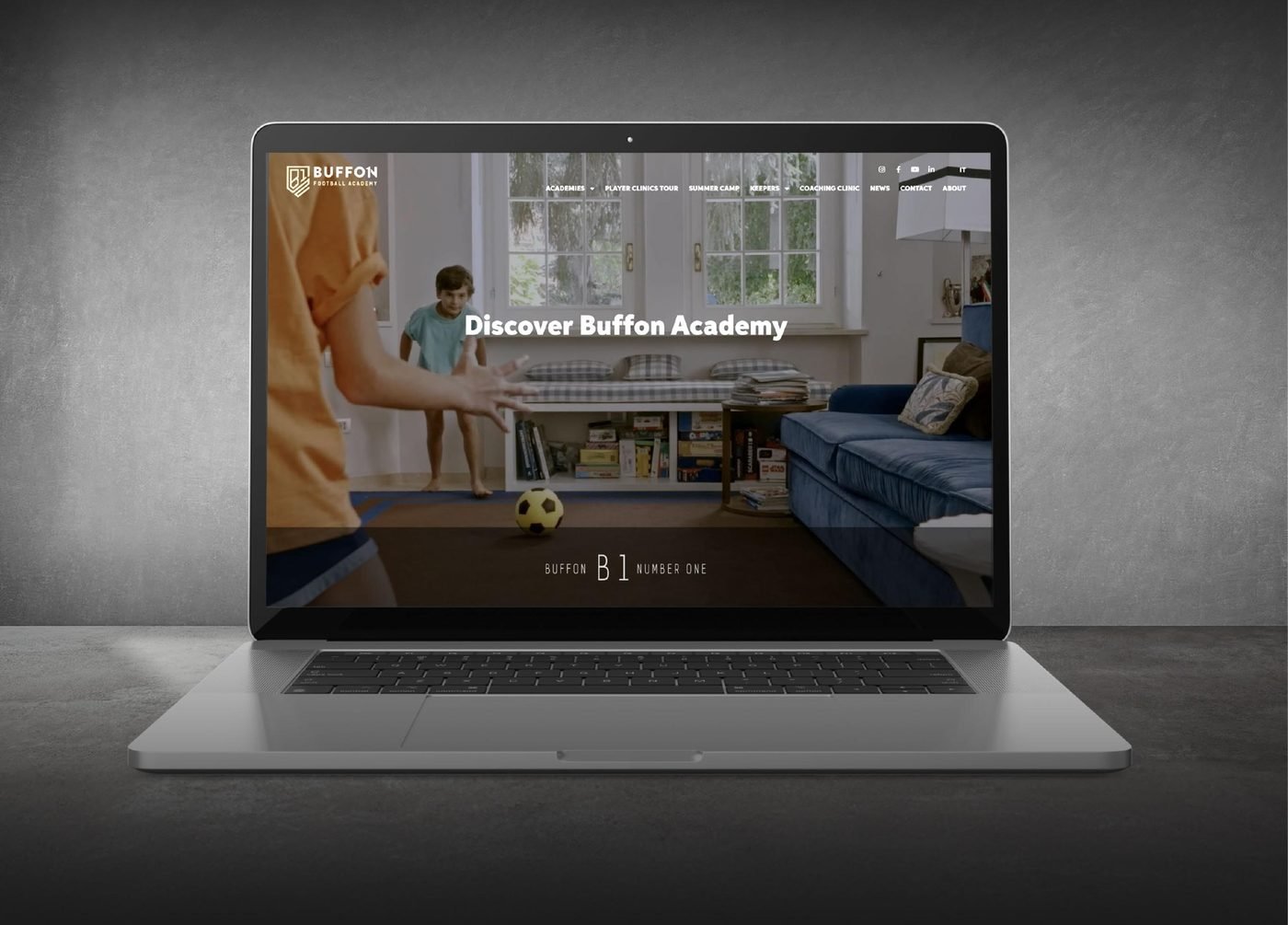 Sitio web y app de Buffon Academy en laptop